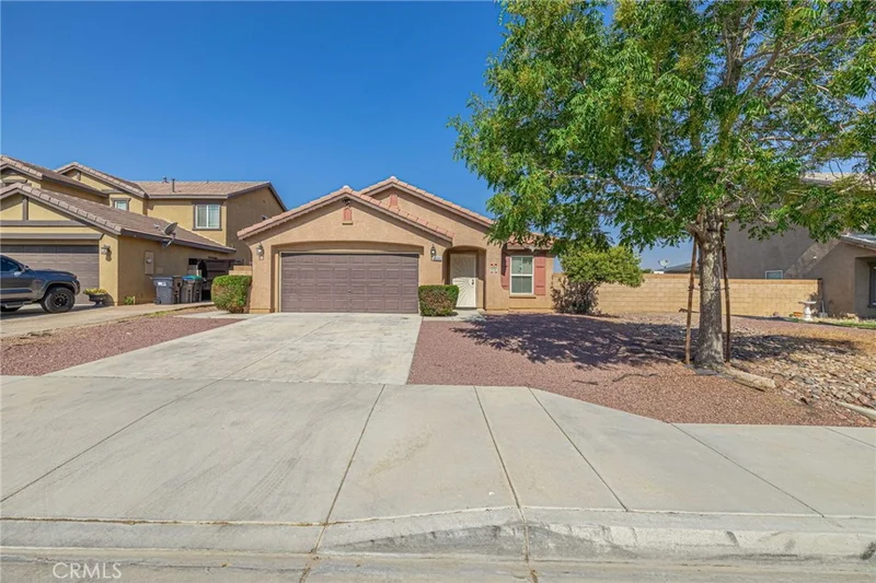 45043 18th Street E, Lancaster, CA 93535