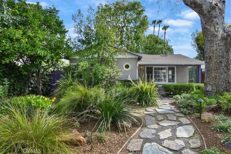 4232 Greenbush Avenue, Sherman Oaks, CA 91423