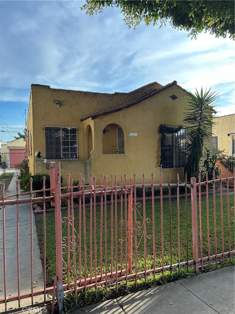 1014 84th St, Los Angeles, CA 90001