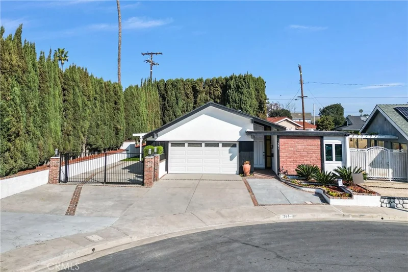 301 Bluebell Avenue, Placentia, CA 92870