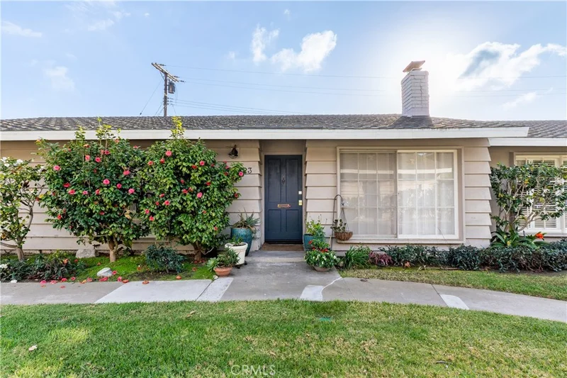423 Gloucester Drive, Costa Mesa, CA 92627