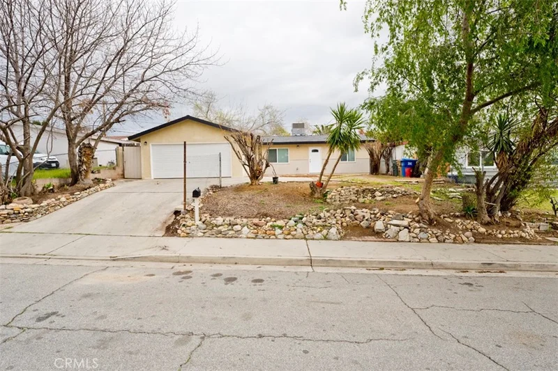 2705 Pageant Street, Bakersfield, CA 93306