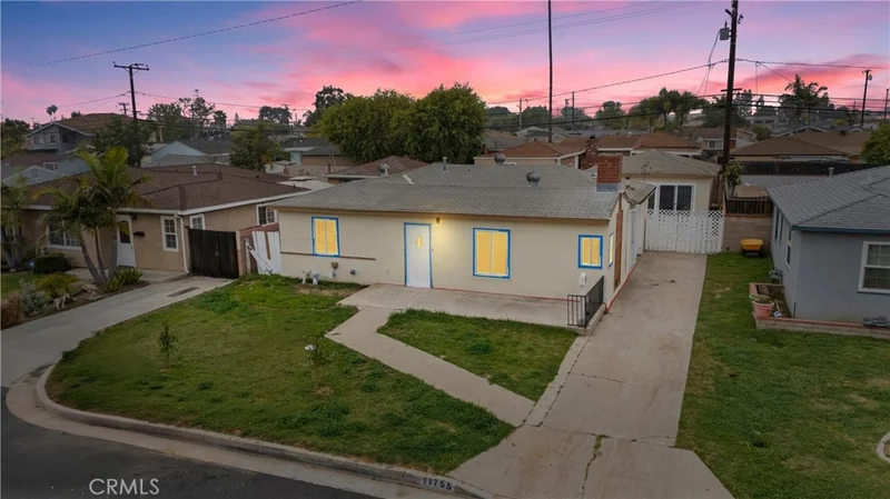 11755 Telechron Avenue, Whittier, CA 90605