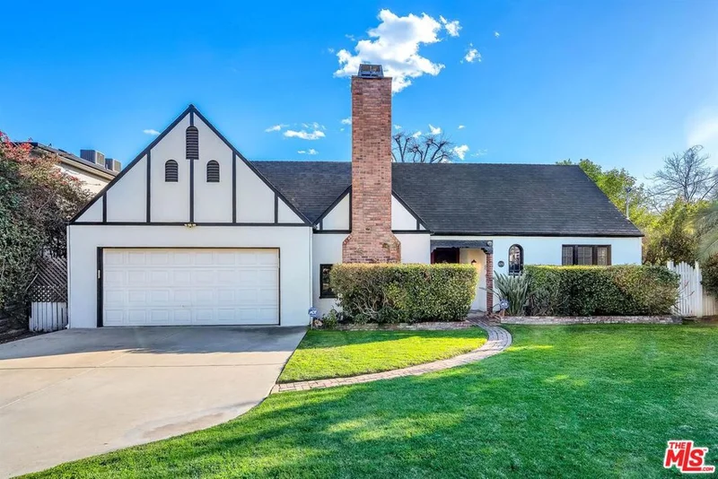 12252 Emelita Street, Valley Village, CA 91607