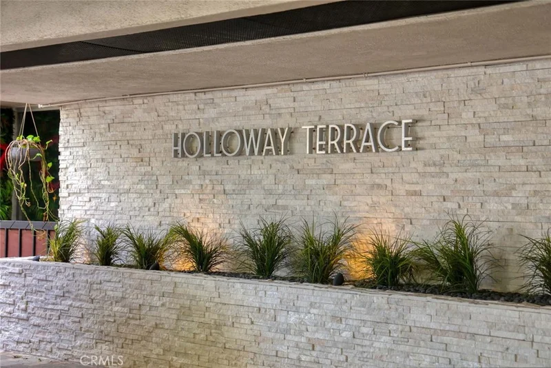 8530 Holloway Drive 219, West Hollywood, CA 90069