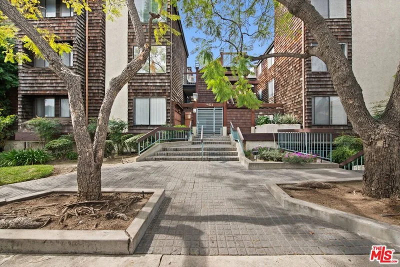 301 N Belmont Street 201, Glendale, CA 91206