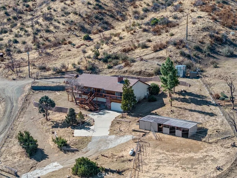 10450 Piute Road, Juniper Hills, CA 93543