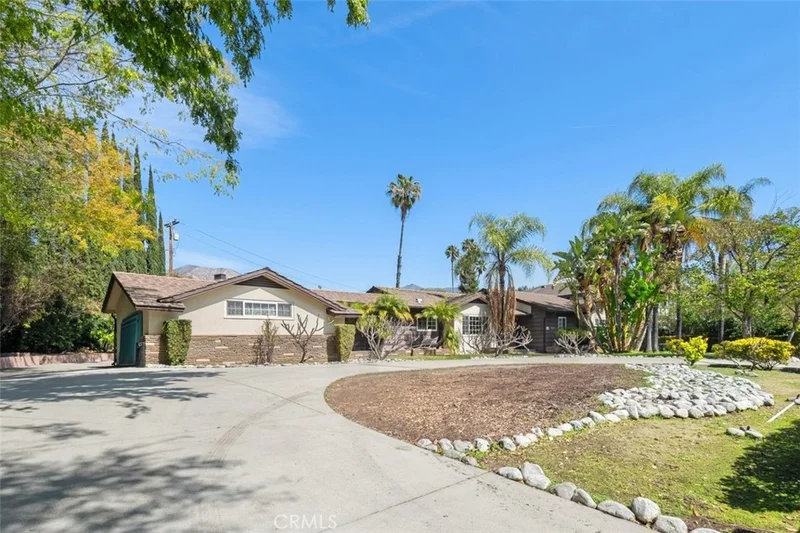 451 W Foothill Boulevard, Arcadia, CA 91006