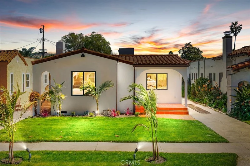 4330 7th Avenue, Los Angeles, CA 90008