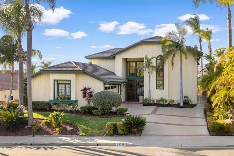 23031 Calle Azorin, Mission Viejo, CA 92692