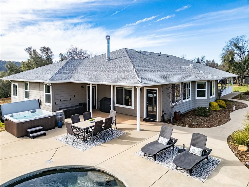 5441 E Whitlock Road, Mariposa, CA 95338