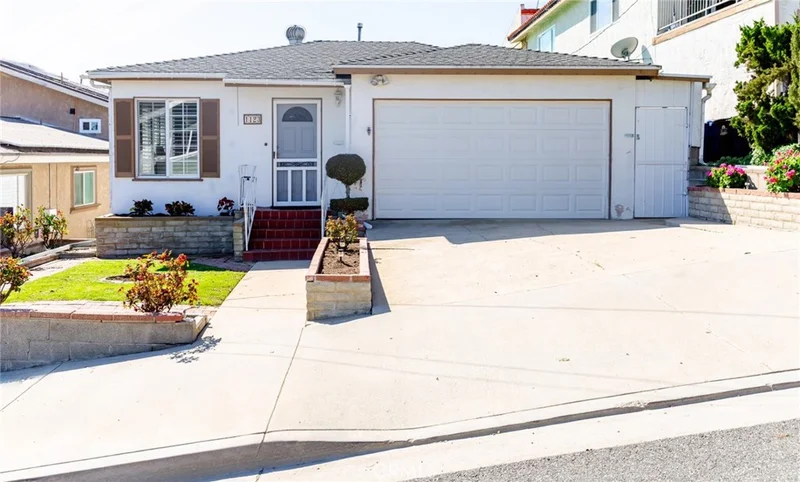 1123 W 2nd Street, San Pedro, CA 90731