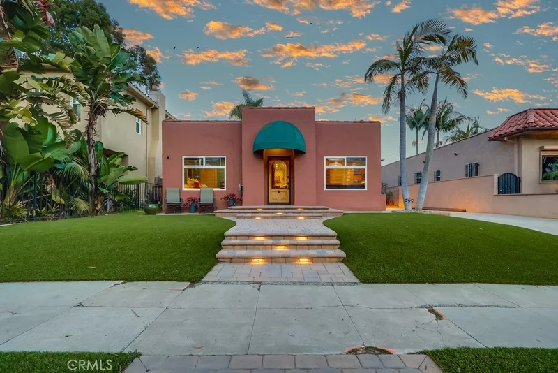 272 Park Avenue, Long Beach, CA 90803