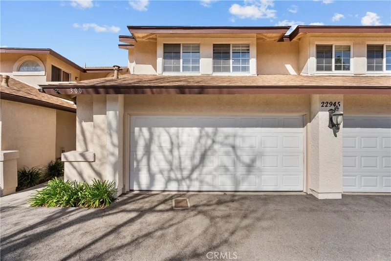 22945 Banyan Place 300, Saugus, CA 91390