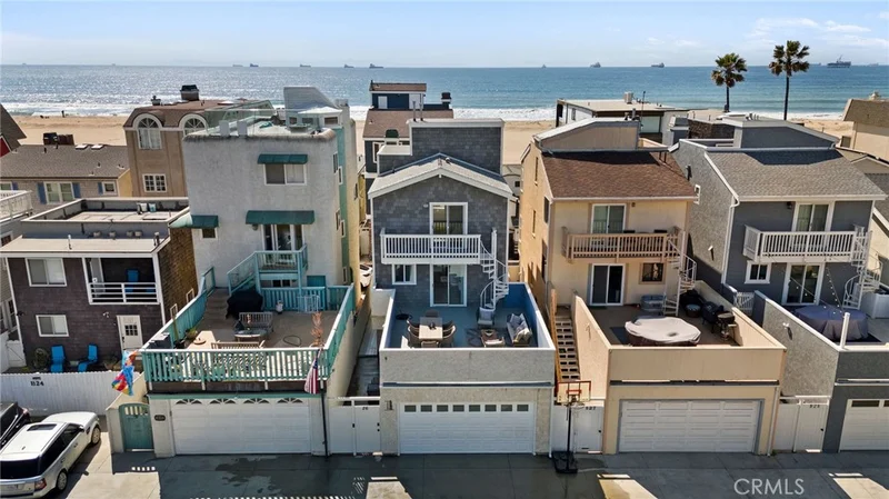 26 B Surfside Avenue, Surfside, CA 90743