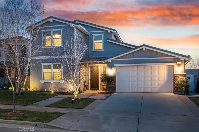22470 Flatwater Court, Saugus, CA 91350