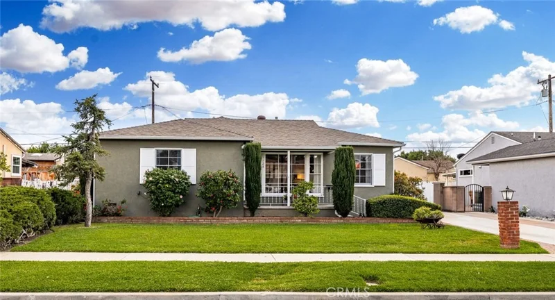 1128 W Oak Avenue, Fullerton, CA 92833