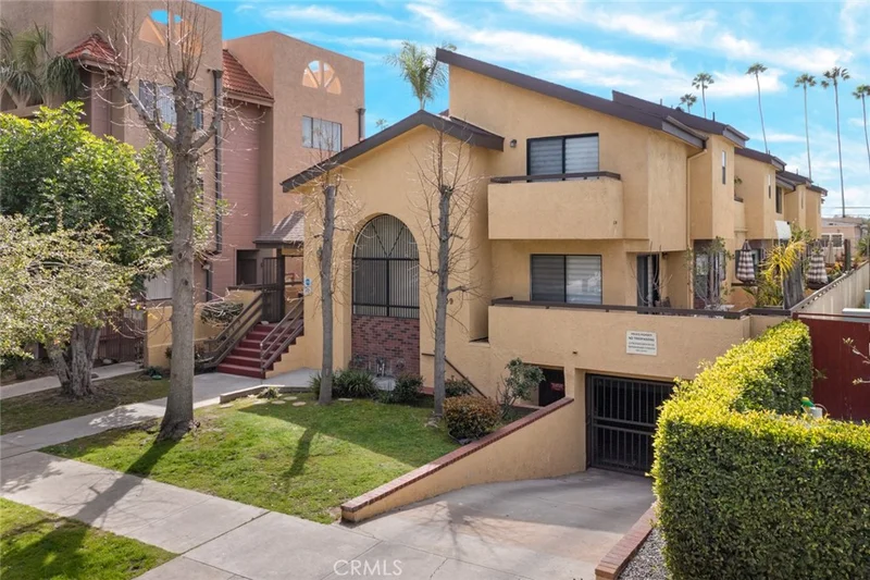 1909 Vassar Street 4, Glendale, CA 91204