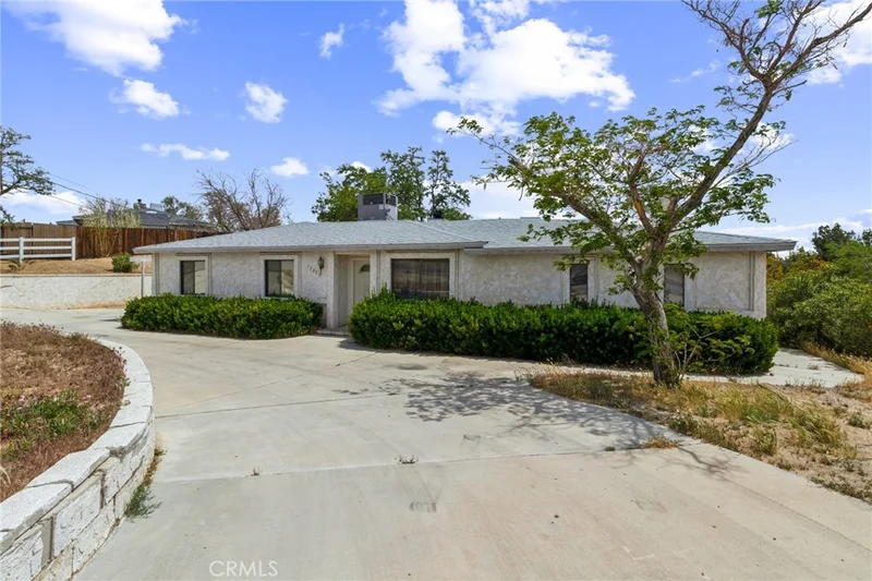 11671 Jacaranda Avenue, Hesperia, CA 92345