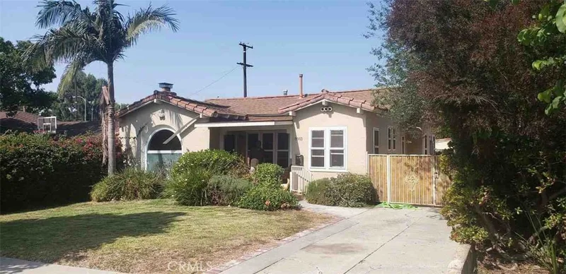 8915 S 12th Avenue, Inglewood, CA 90305
