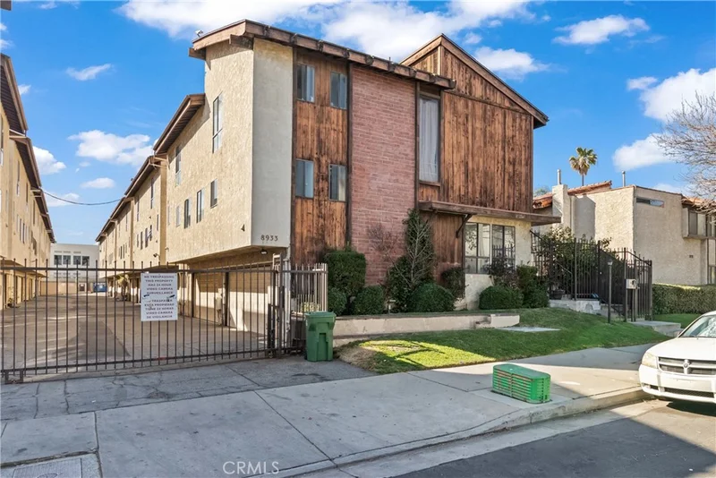8933 Willis Avenue 13, Panorama City, CA 91402