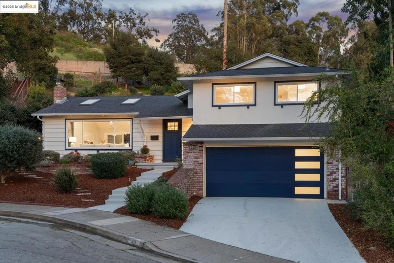 30 Merlin Ct, Oakland, CA 94605