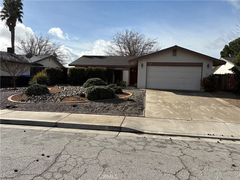 1166 Patricia Ln, Paso Robles, CA 93446