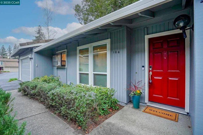104 Rolling Green Cir, Pleasant Hill, CA 94523