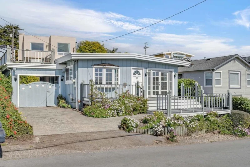 422 Seacliff Drive, Aptos, CA 95003