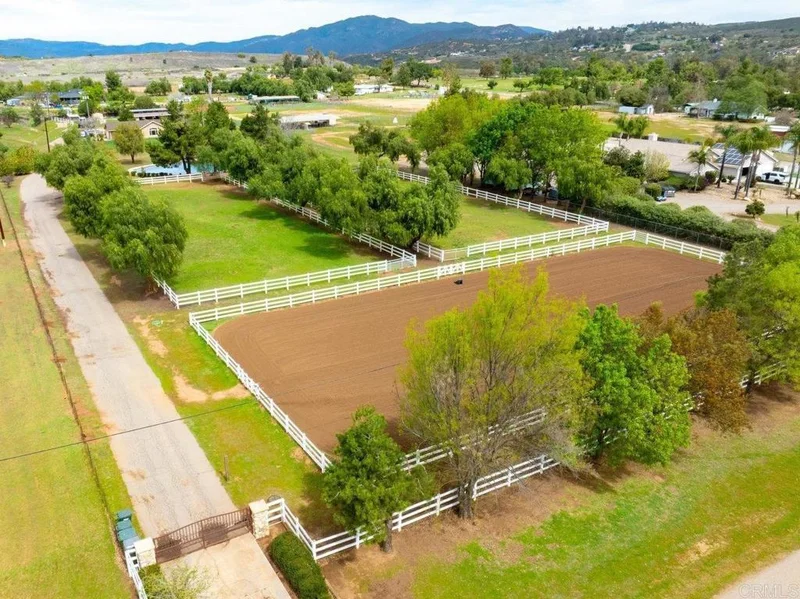 613 Rancho Trail, Ramona, CA 92065