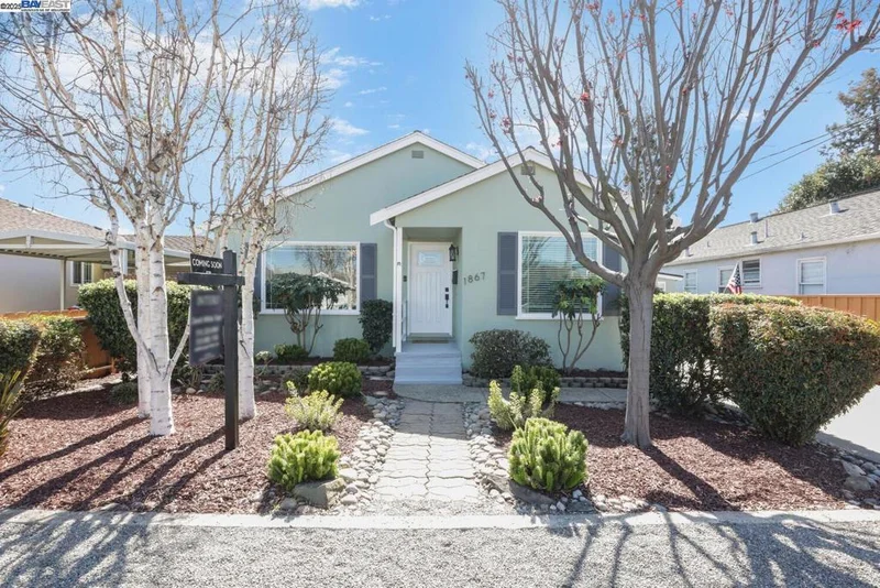 1867 Knox St, Castro Valley, CA 94546