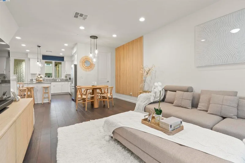 5515 Apex Dr, Dublin, CA 94568