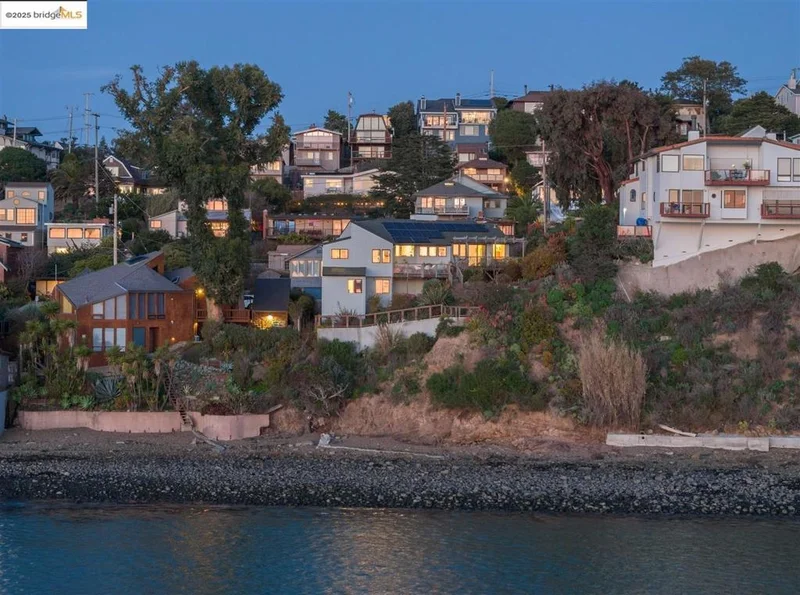633 Ocean Ave, Richmond, CA 94801