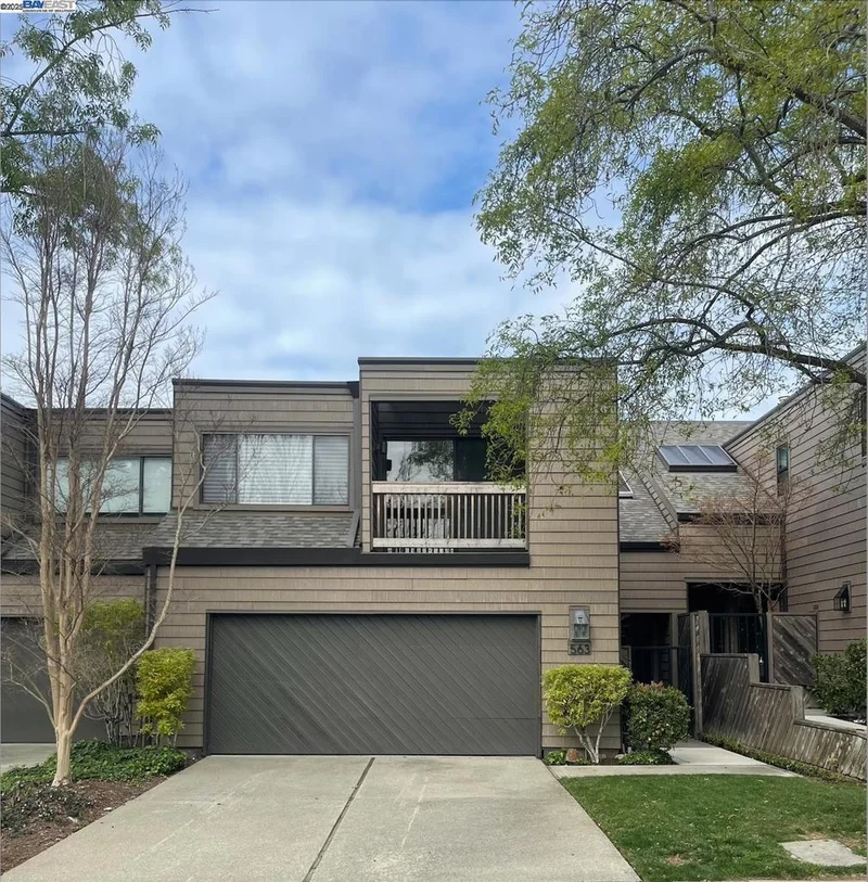 563 Monarch Ridge Dr, Walnut Creek, CA 94597