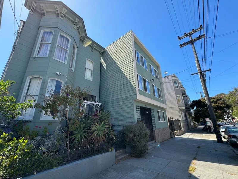 Photo 2 of 370 Bartlett Street 3