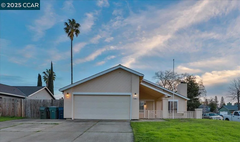 63 Suntrail Circle, Sacramento, CA 95823-5729