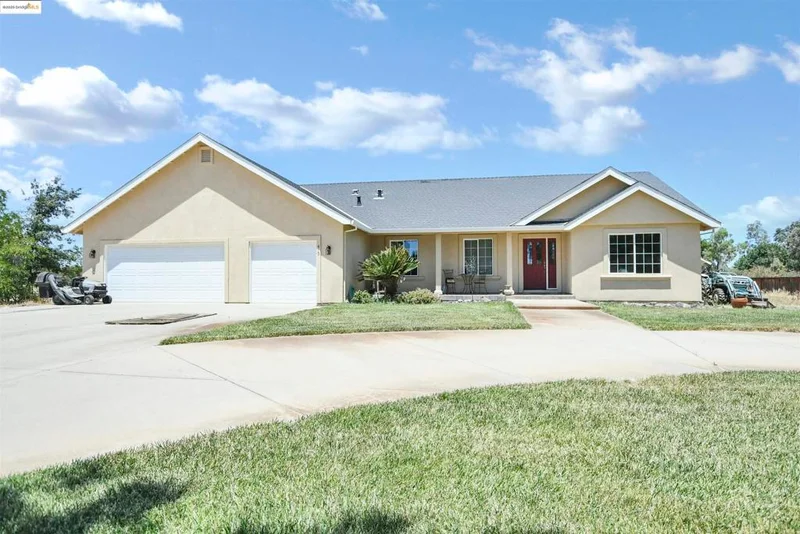 470 Coletas Way, Byron, CA 94514