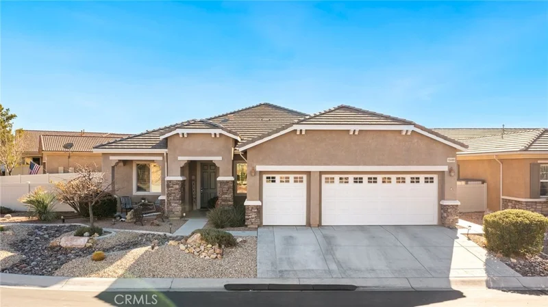 10480 Silverwood Road, Apple Valley, CA 92308