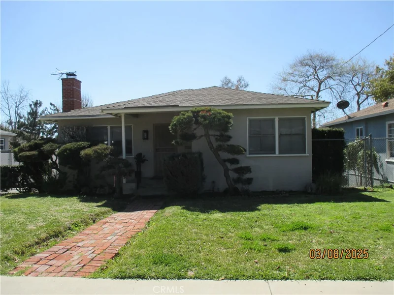 270 W Montana Street, Pasadena, CA 91103