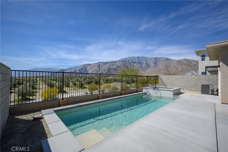 301 Mustang Lane, Palm Springs, CA 92262