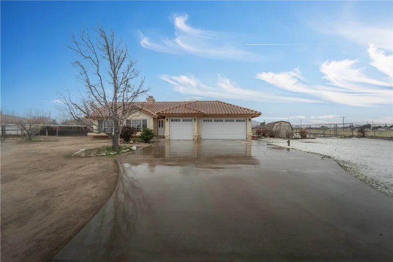 22657 Del Oro Road, Apple Valley, CA 92308
