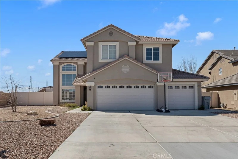 8824 Tamarisk Avenue, Hesperia, CA 92345