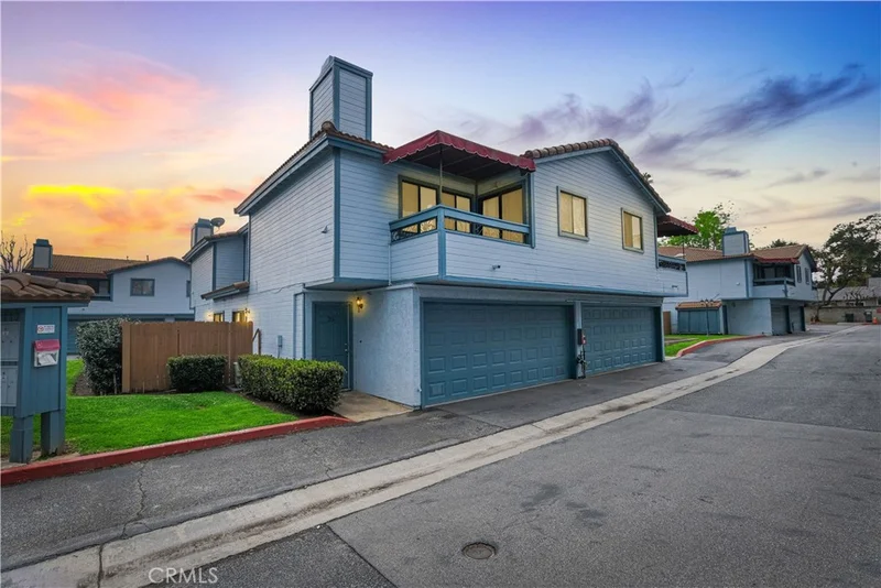 1255 N Los Robles Avenue 25, Pasadena, CA 91104