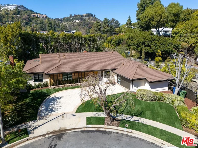 10001 Sundial Lane, Beverly Hills, CA 90210