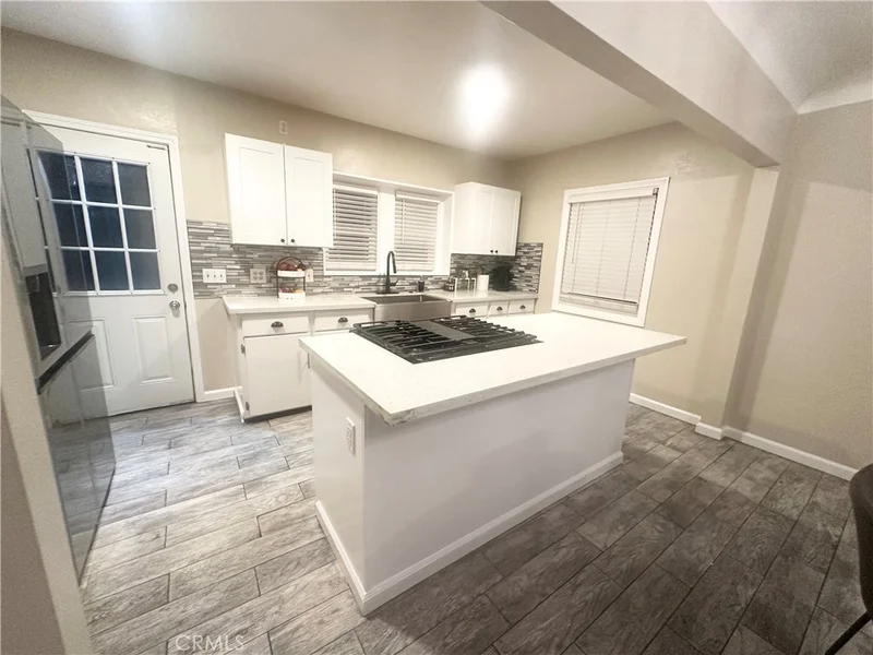 515 W Magnolia Street, Compton, CA 90220
