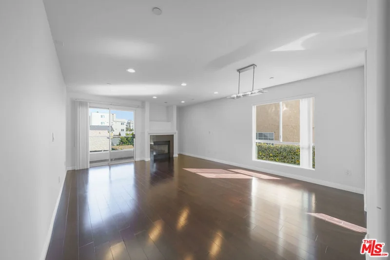 1150 S Oxford Avenue 102, Los Angeles, CA 90006