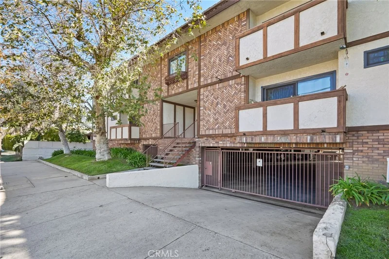 6250 Fulton Avenue 101, Van Nuys, CA 91401