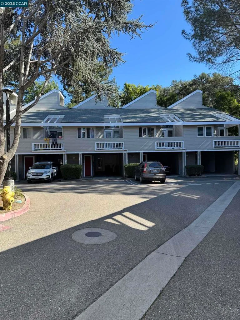 1185 E Foothill Blvd 17, San Luis Obispo, CA 93405