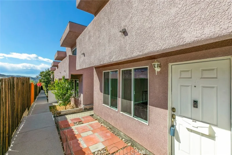 10249 Tujunga Canyon Boulevard 22, Tujunga, CA 91042