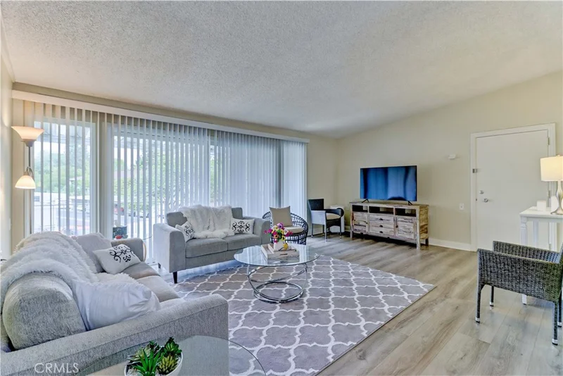 86 Calle Aragon O, Laguna Woods, CA 92637